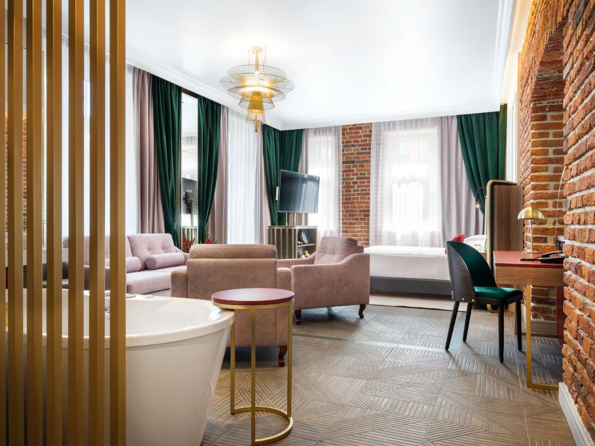 Hotel Golden Queen