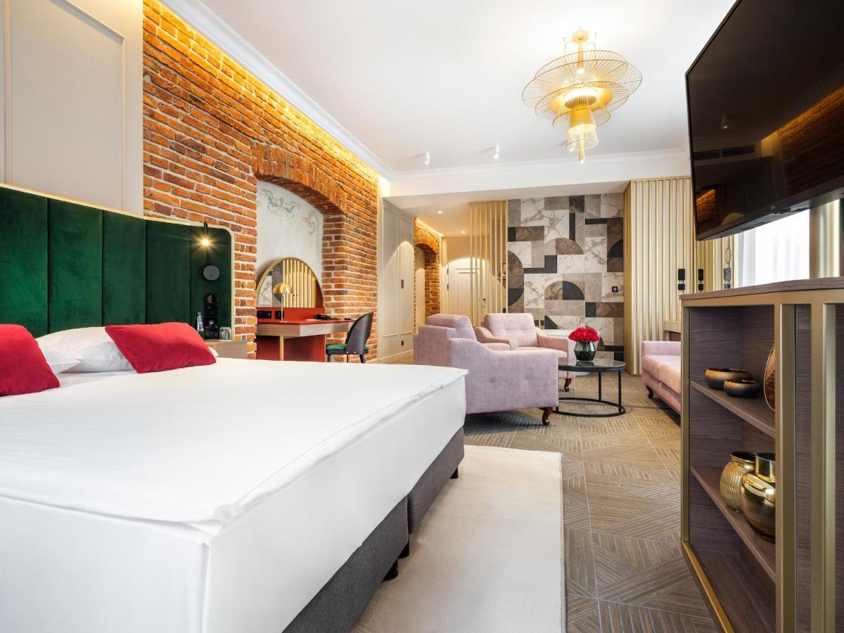 Golden Queen Hotel 4*