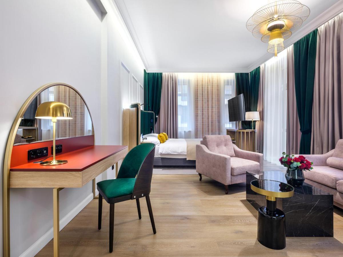 Golden Queen Hotel 4*