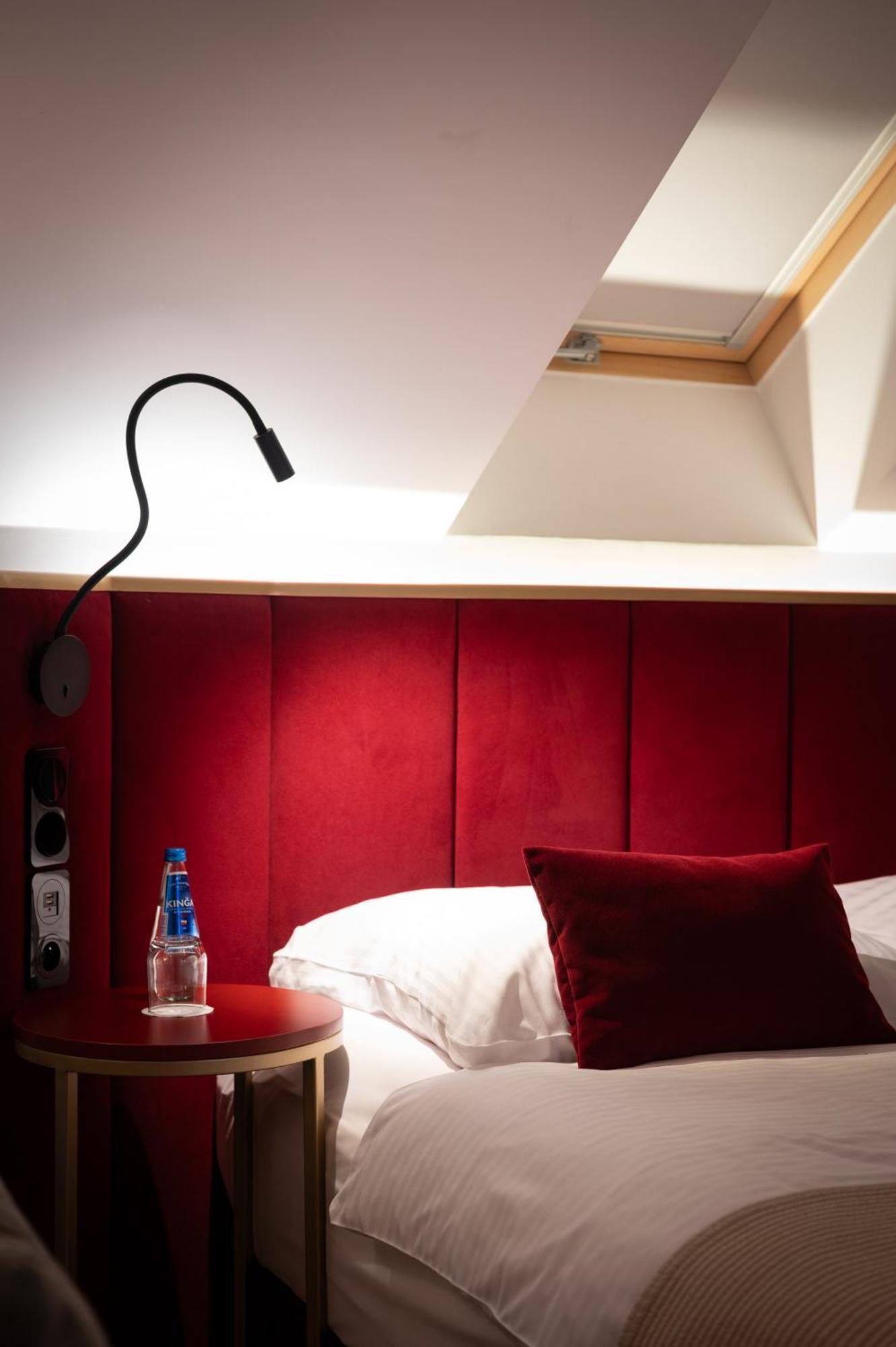 Golden Queen Hotel