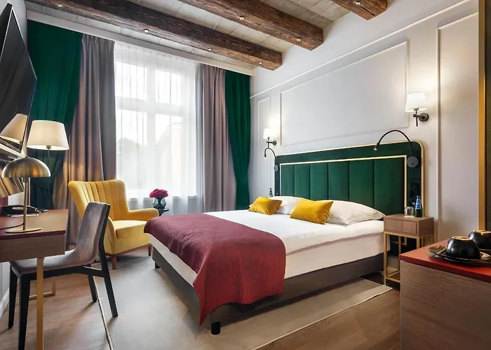 Hotel Golden Queen